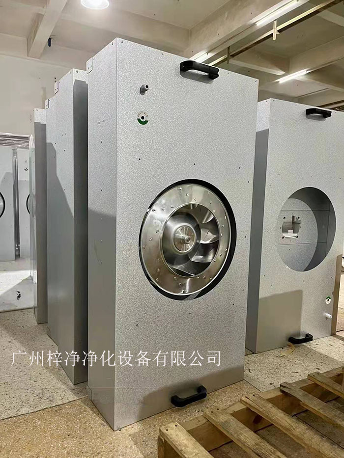 群控FFU是把幾十,幾百乃至上千臺FFU通過FFU監控主機將其連接起來并進行監控。 群控FFU|電腦群控ffu|FFU遙控控制系統